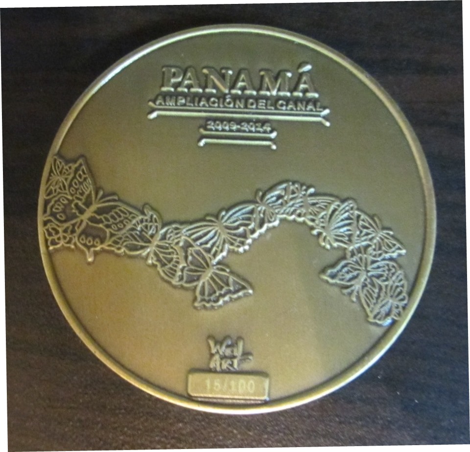 La ampliación del canal (Pintado por Pascual Rudas) - Abundancia de mariposas en forma de mapa de Panamá