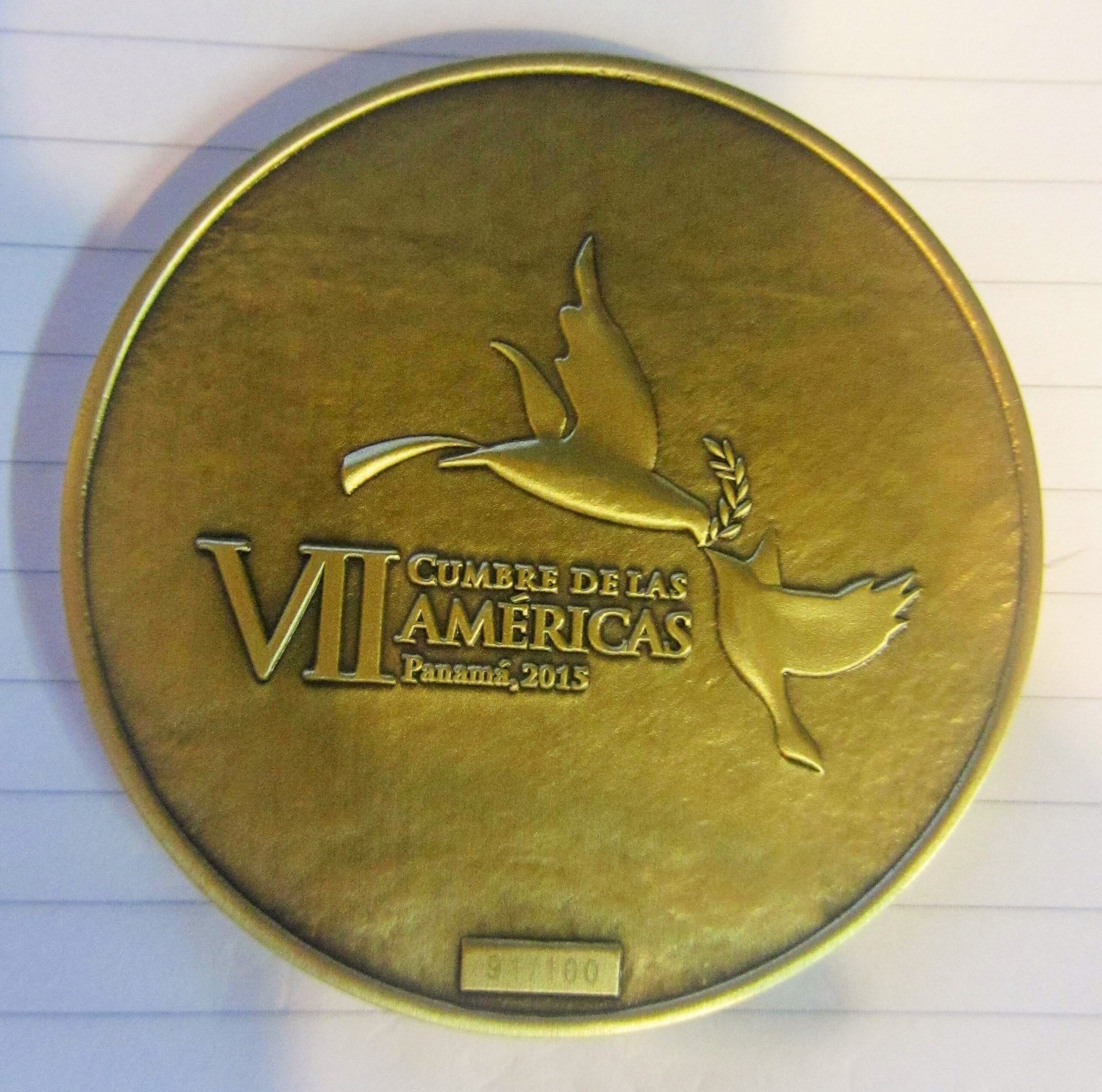 Medalla Weil Art Anverso: Homenaje a la VII "Cumbre de las Americas" (Panama 2015) Reverso: Homenaje a la bandera y al aguila Harpia - Diseño por Idielgo Perez